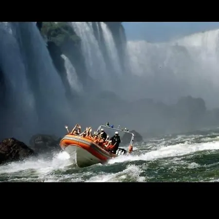Alojamiento Familiar Puerto Iguazú Exterior foto